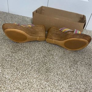 7 1/2 woman’s wedges